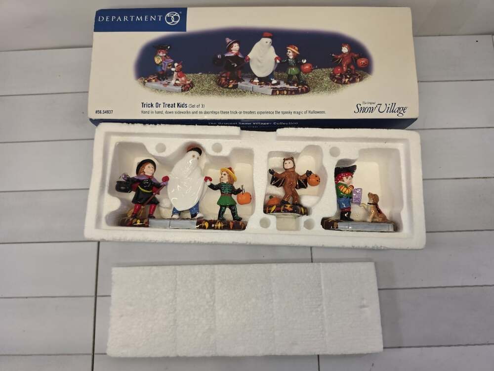 Dept 56 The Original Snow Village Halloween Trick or Treat Kids Set of 3 #54937